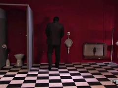 Anal, Mamada, Madres para coger, Estrella porno, Ducha, Trio