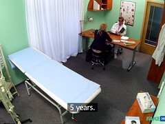 Amateur, Sucer une bite, Médecin, Léchez, Bureau, Chatte, Uniforme