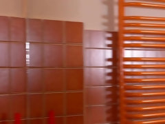 浴室, ブロンド, 大学生, 足, 指いじり, 下着, 自然山雀, オッパイの