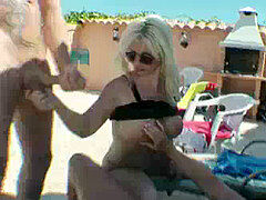 Cornudo, Corridas faciales, Alemán, Madres para coger, Mamá, Al aire libre, Público, Trio