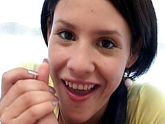 Brunette brune, Tir de sperme, Mignonne, Faciale, Branlette thaïlandaise, Fille latino, Pov, Rétro