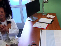 医者, 指いじり, 看護婦, オマンコ, 三人, ユニフォーム, のぞき, 濡れ