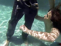 Enthousiasteling, Grote lul, Latijnse vrouw, Buiten, Biljart, Mager, Tiener, Onderwater