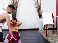 Pijpbeurt, Oudere vrouw, Hondjeshouding, Handbeurt, Rijpe lesbienne, Kut duiken, Geschoren, Sportoefening