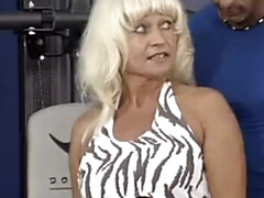 アナル, フェラチオ, 顔射, ドイツ人, お婆さん, ジム, 淫乱熟女, フェラする