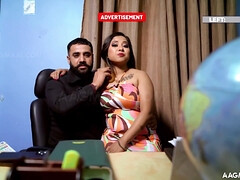 18 ans, Asiatique, Gros cul, Gros seins, Sucer une bite, Hard, Indienne, Adolescente