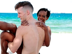 Gros cul, Gros seins, Noire, Brunette brune, Noir ébène, Hard, Seins naturels, Adolescente