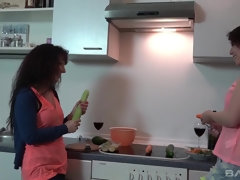 Bruinharig, Duits, Hd, Lesbisch, Rijpe lesbienne, Roodharige vrouw, Tieten likken, Speelgoed