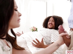 Tetas grandes, Morena, Cornudo, Garganta profunda, Médico, Pajear, Sexo duro, Estrella porno