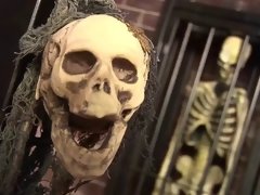 Paul Chaplin got a ravishing lady to shove his tool between his legs