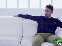 Sucer une bite, Gorge profonde, Hd, Fille latino, Rugueux, Suçant, Plan cul à trois, Nénés