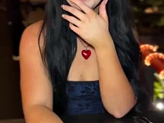 Grosse bite, Gros seins, Brunette brune, Fétiche, Hard, Masturbation, Suçant, Nénés