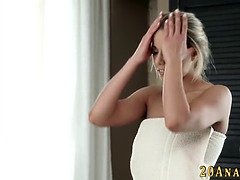 In den arsch, Arsch, Braunhaarige, Geile alte tussi, Europäisch, Hd, Wichsen, Milf