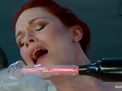 Anaal, Bondage discipline sadomasochisme, Electro, Dominante vrouw, Lesbisch, Pijn, Straf, Slaaf