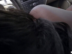 Culo, Mamada, Coche, Polla, Masturbación, Al aire libre, Cabello corto, Tetas