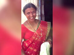 Telugu aunty caught fucking on Feild