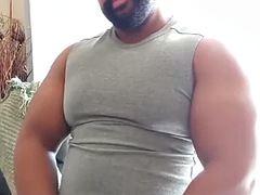 Thick bearded daddy takes it and cums